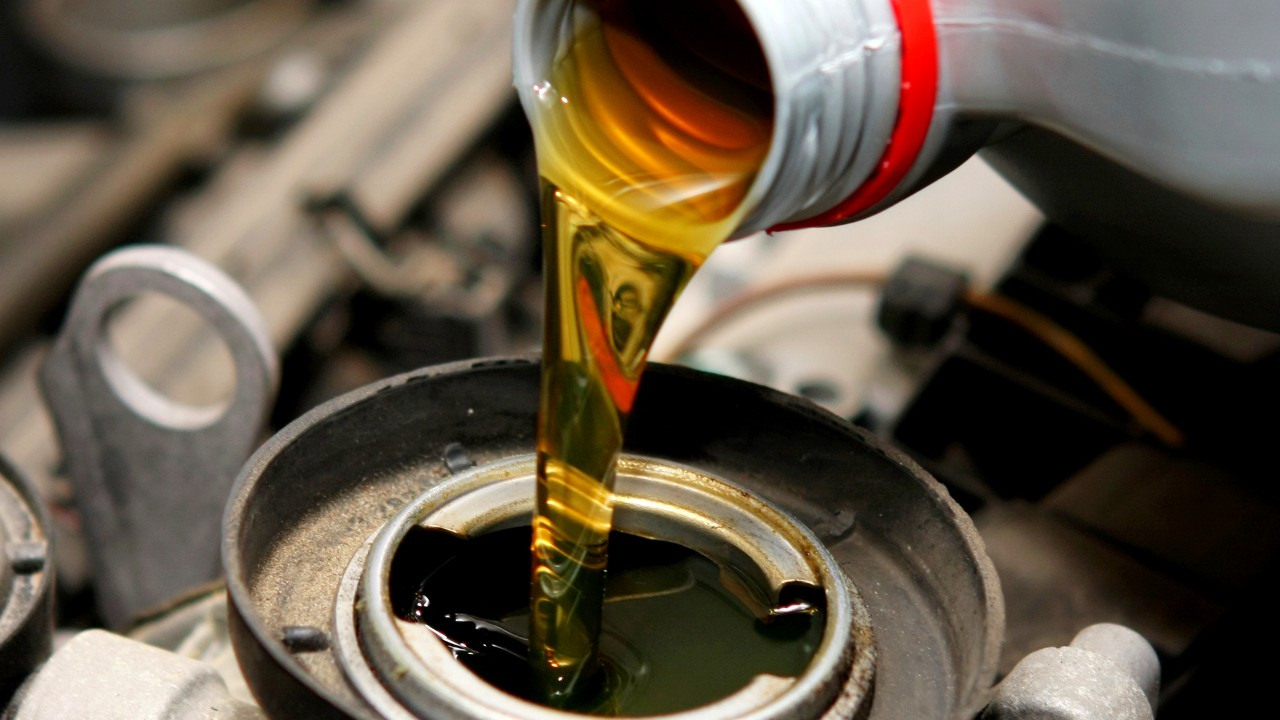 BOPT_CML_Industrial_Automotive_Engine_Oil_Lubrication_Piston